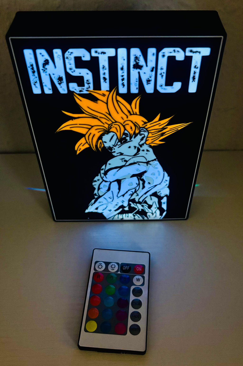 Lightbox LED 3D – Son Goku Super Saiyan “Instinct” 🔥